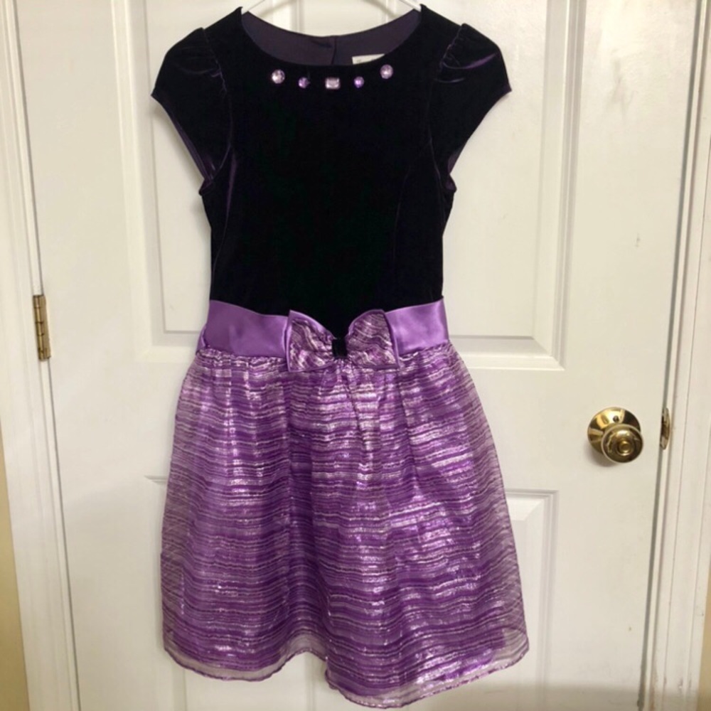 Girls dress size 12
